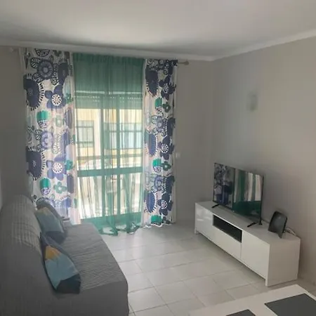 Frente A 아파트 *